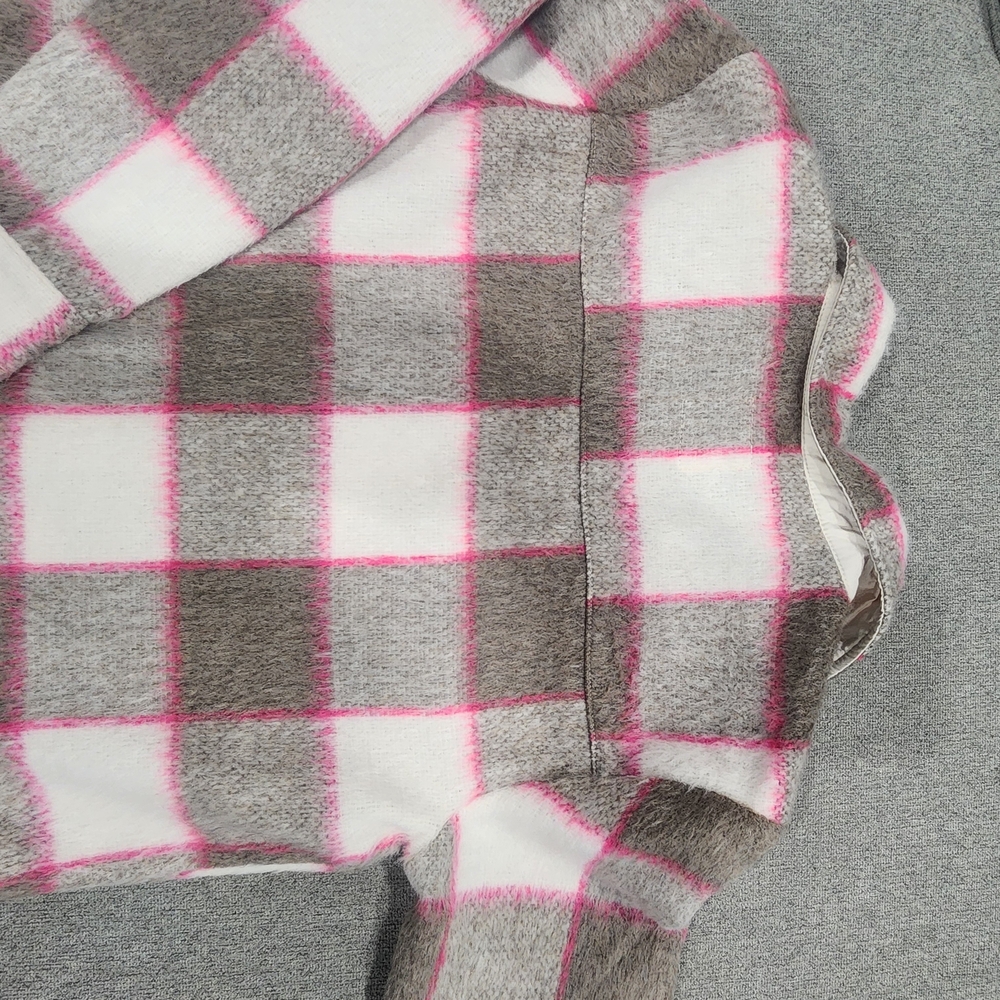 Plaid Button-Up Shirt - Picture 4 of 4